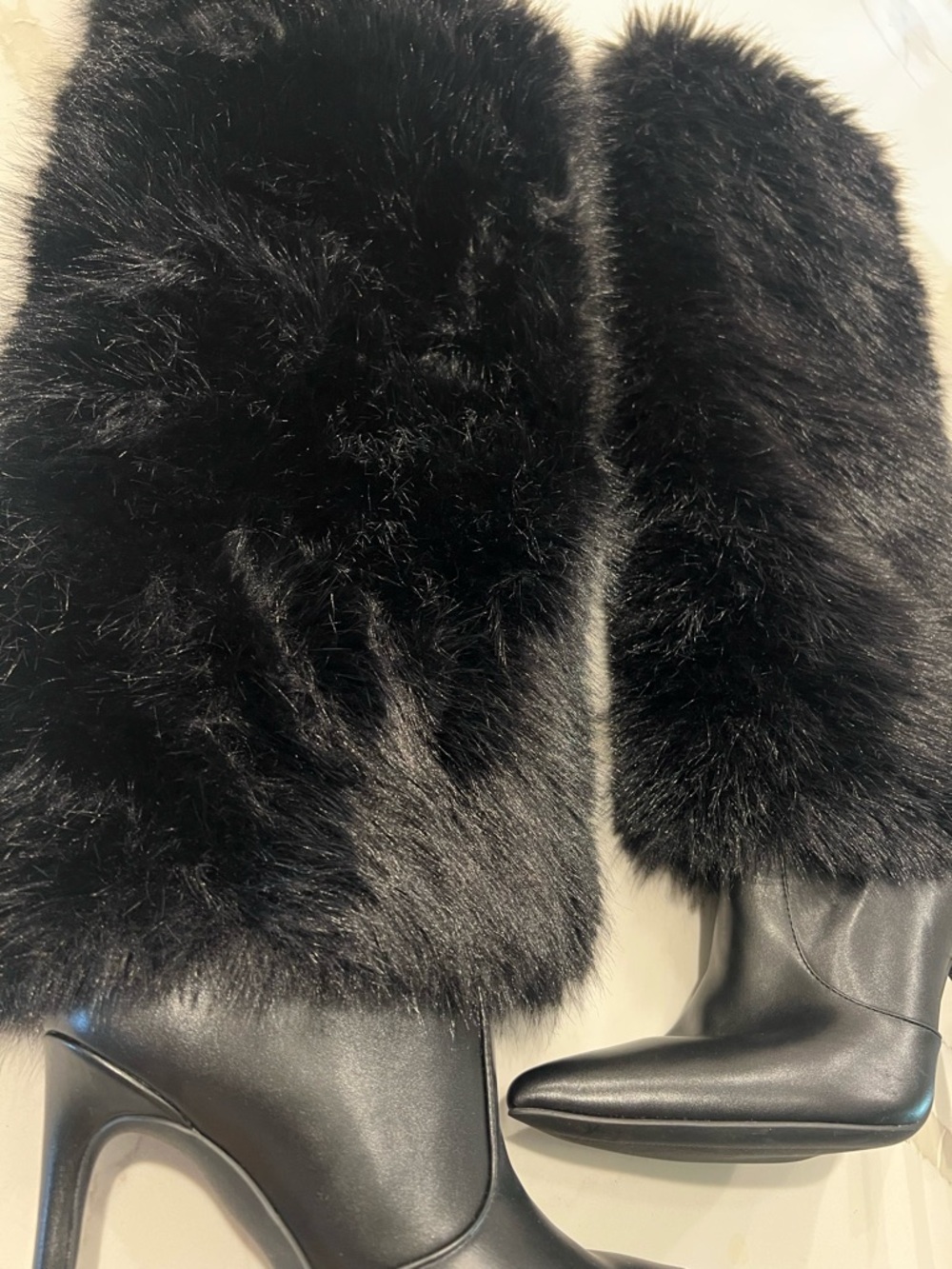 Fur thigh high boots 😍 please read the description before purchasing ty - Picture 4 of 6